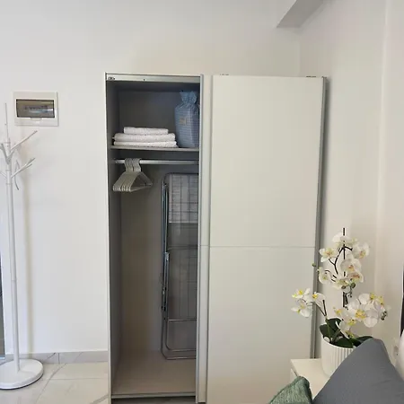 Apartment Welcome By Elida Platamonas